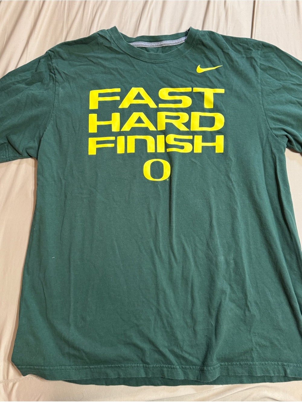 Nike Mens XL Oregon Ducks Fast Hard Finish O Green Graphic T-Shirt NCAA